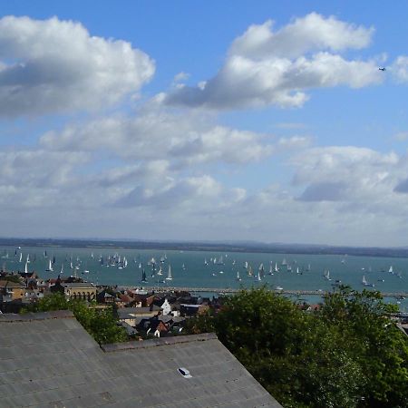Halcyone Villa Cowes  Exterior photo