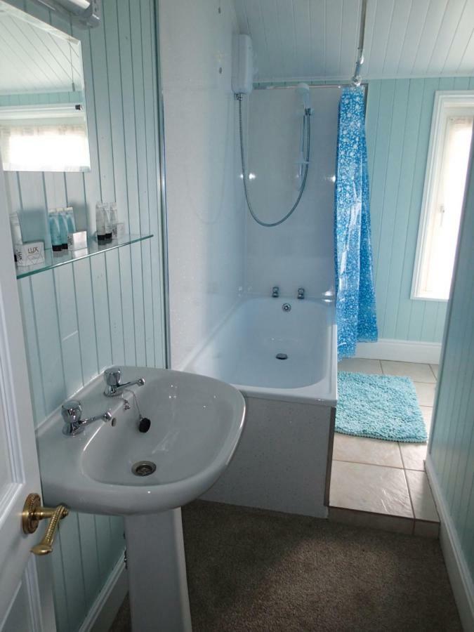 Halcyone Villa Cowes  Exterior photo